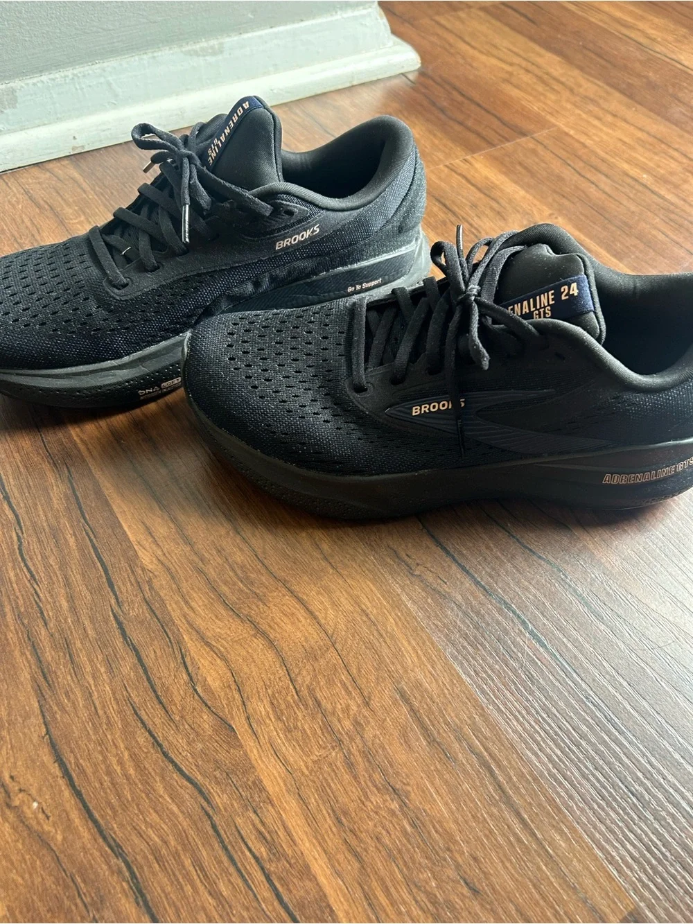 Brooks Adrenaline GTS 24 Women's Black Running Shoes